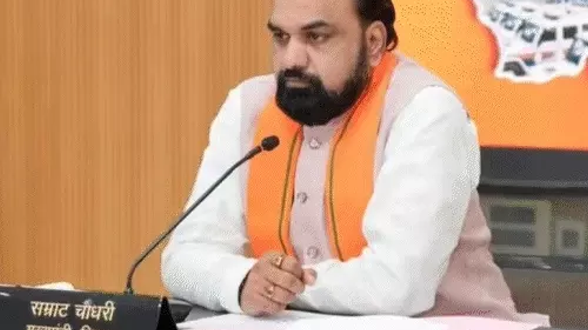 बिहार में संविदा कर्मियों के लंबित मानदेय, कर्मचारियों के वेतन-पेंशन और एरियर भुगतान से जुड़ी प्रतीकात्मक तस्वीर