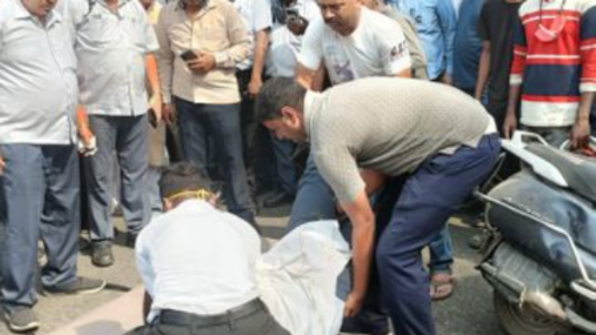 टिनप्लेट डिवीजन के विस्तार प्रोजेक्ट में हादसे के बाद जांच और सुरक्षा व्यवस्था का प्रतीकात्मक दृश्य।