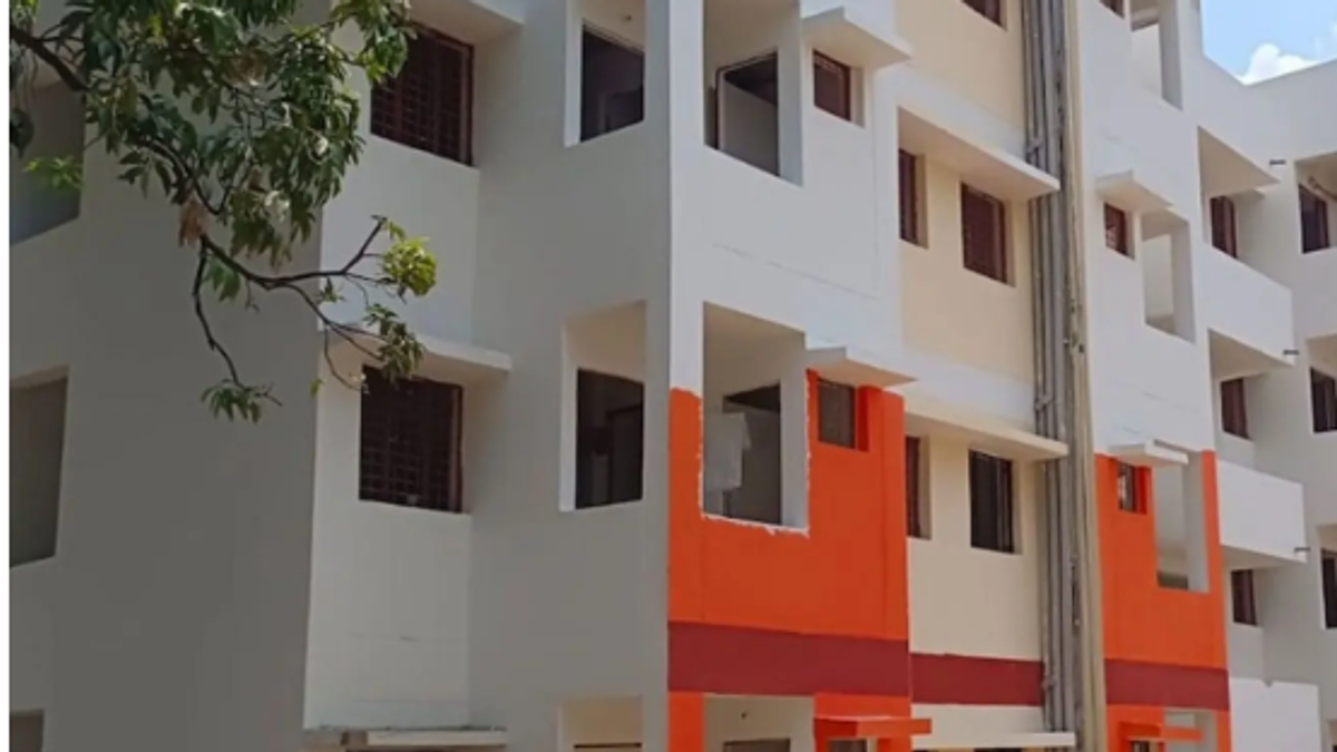 बिहार में फ्लैट खरीदारों के लिए दाखिल-खारिज प्रक्रिया सितंबर से फिर शुरू होने की खबर, अपार्टमेंट और फ्लैट की प्रतीकात्मक तस्वीर