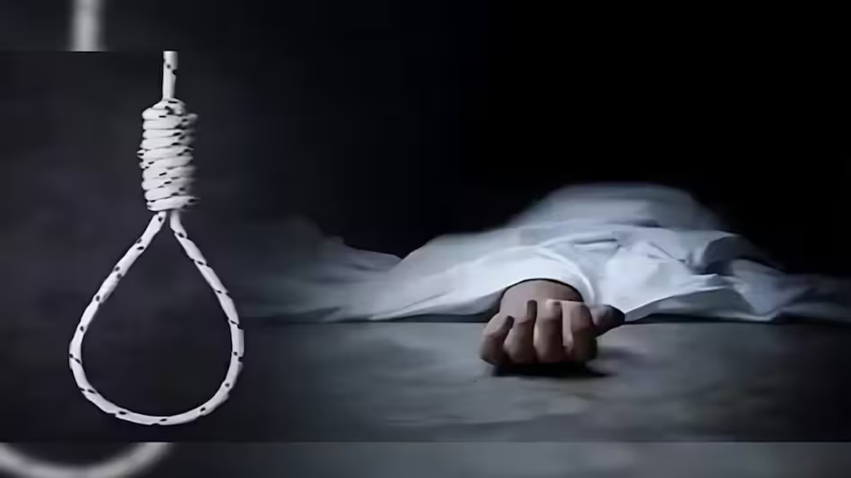 रांची के खेलगांव थाना क्षेत्र में लिव-इन रिलेशनशिप में रह रही युवती की संदिग्ध मौत के बाद जांच करती पुलिस का सांकेतिक दृश्य।