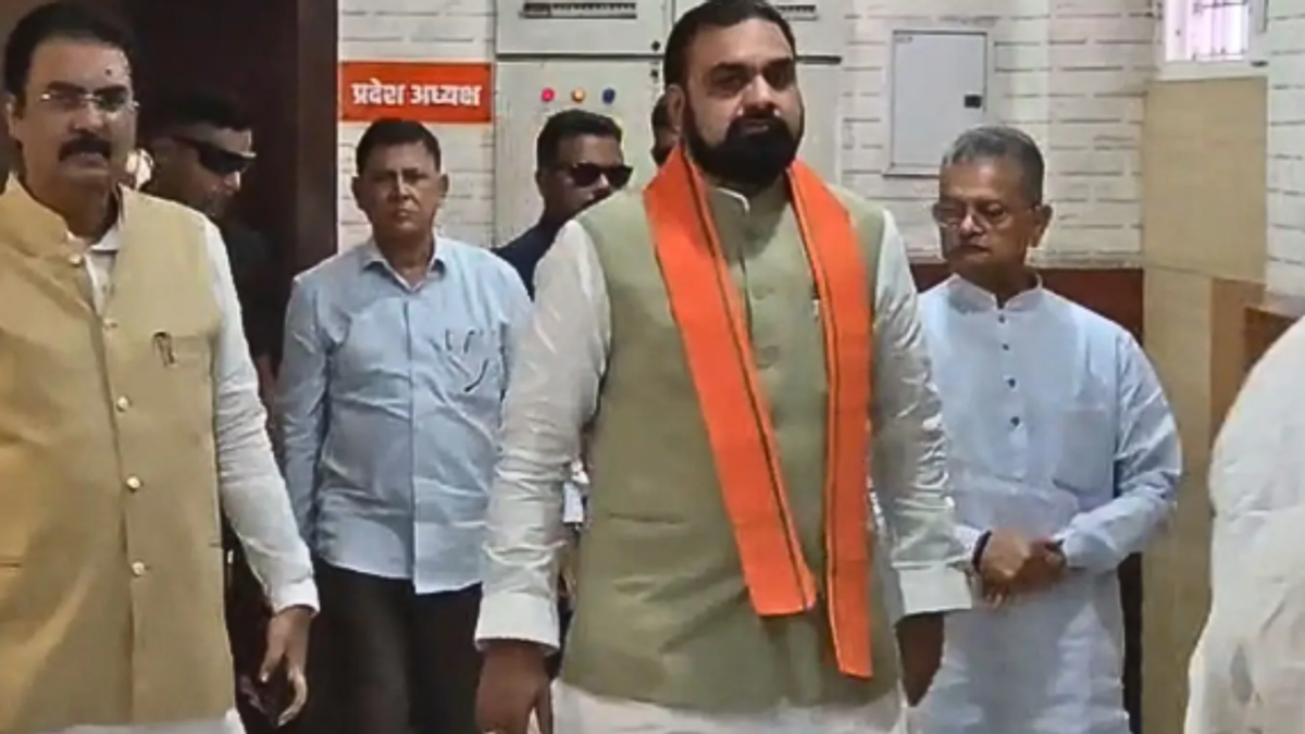 बांकीपुर उपचुनाव हार के बाद भाजपा कार्यालय पहुंचे मुख्यमंत्री सम्राट चौधरी।