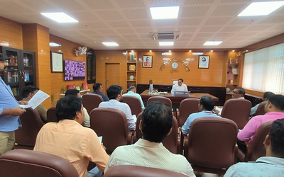गुमला में सड़क सुरक्षा समिति की बैठक और जर्जर सड़कों की समीक्षा