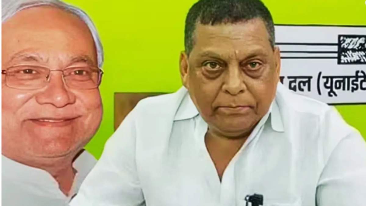 जेडीयू एमएलसी प्रत्याशी नीरज कुमार की तबीयत बिगड़ने के बाद पटना के मेदांता अस्पताल के ICU में भर्ती।