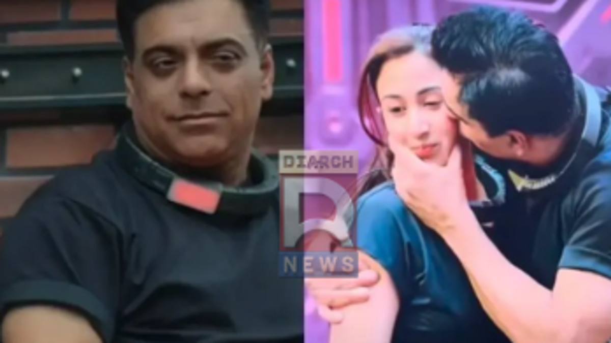 किस विवाद पर अपना पक्ष रखते अभिनेता राम कपूर का प्रतीकात्मक दृश्य।