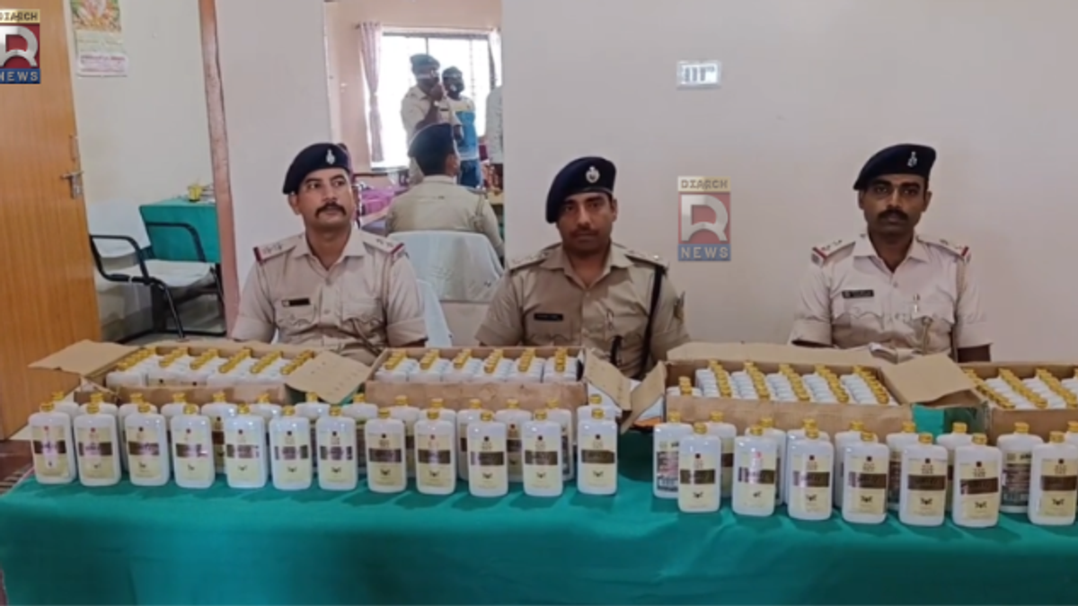 धनबाद के बरवाअड्डा में बकरी शेड से बरामद 335 पेटी नकली शराब