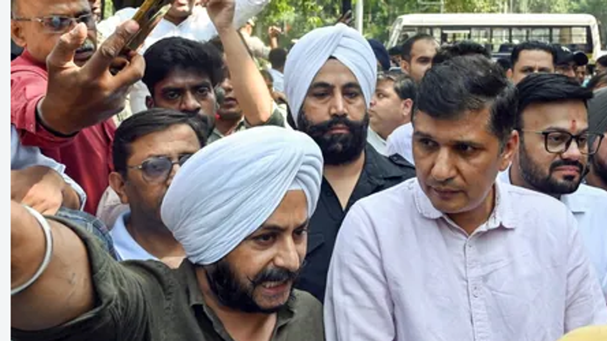 Delhi SIR Protest Saurabh Bharadwaj detained at Jantar Mantar
