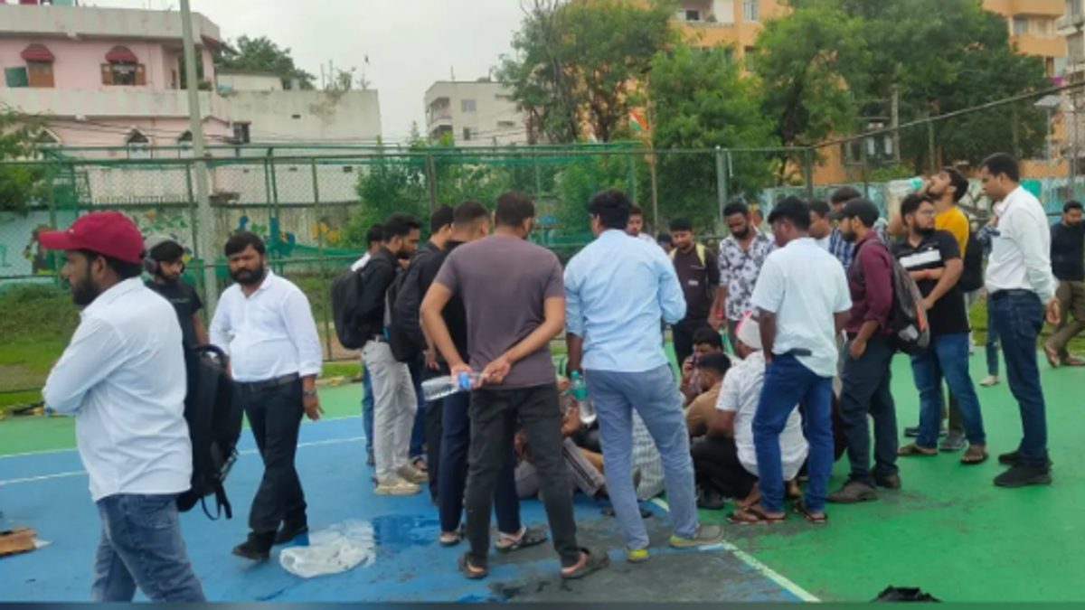 रांची के जयपाल सिंह मुंडा स्टेडियम में JPSC-JSSC अभ्यर्थियों की बैठक और छात्र आंदोलन