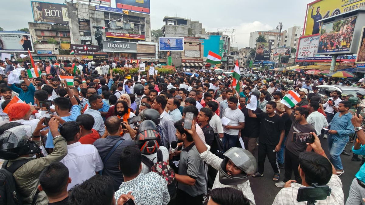 Ranchi JPSC JSSC Protest: जयपाल सिंह स्टेडियम में छात्रों का अनिश्चितकालीन धरना, जानिए क्या हैं प्रमुख मांगें