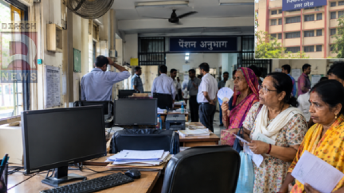 लखनऊ विकास भवन में बिजली गुल होने के बाद बंद कंप्यूटर और परेशान कर्मचारी व आगंतुक।