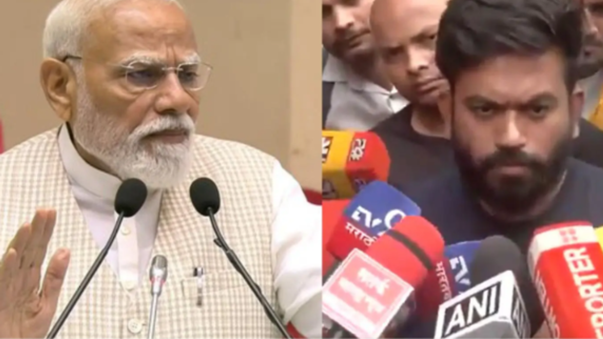 प्रधानमंत्री के बयान के बाद जंतर-मंतर पर प्रदर्शन के दौरान शिक्षा मंत्री के इस्तीफे की मांग करते प्रदर्शनकारियों का सांकेतिक दृश्य।