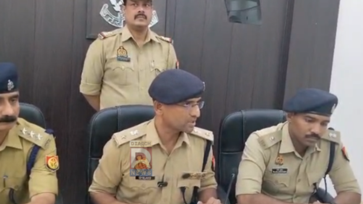 लखनऊ के नगराम में पुलिस द्वारा बरामद 78 किलो गांजा और तस्करी में इस्तेमाल वाहन