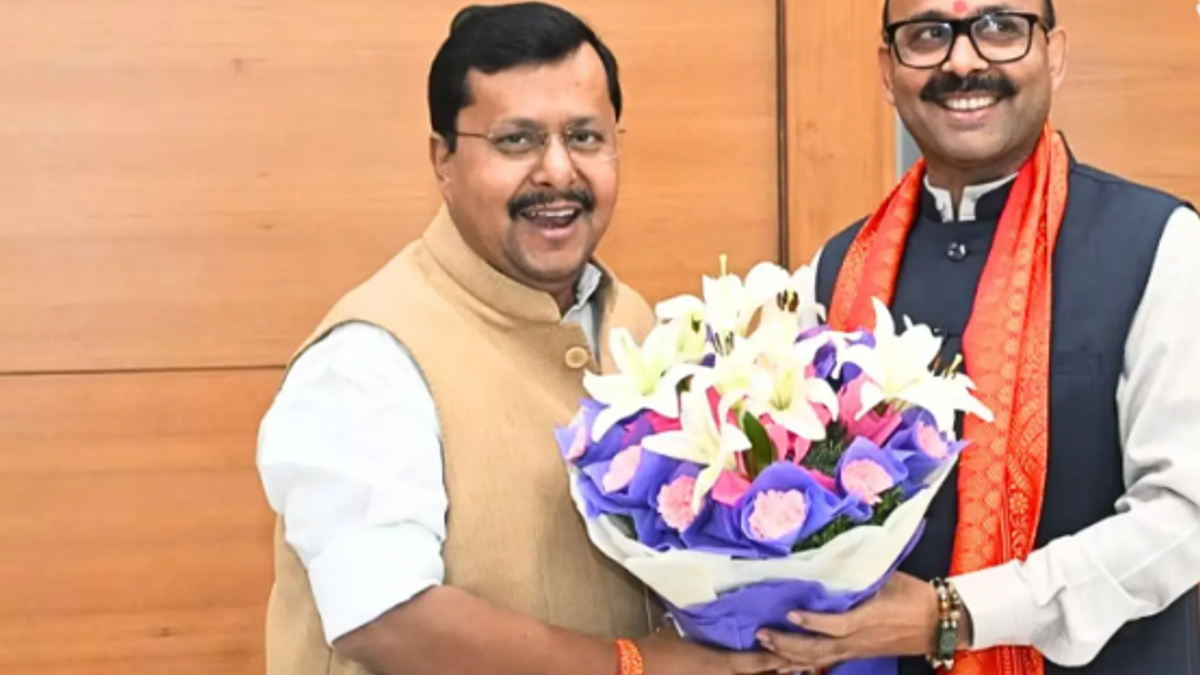 हरीश द्विवेदी और नितिन नबीन की तस्वीर, बिहार बीजेपी के नए प्रभारी हरीश द्विवेदी