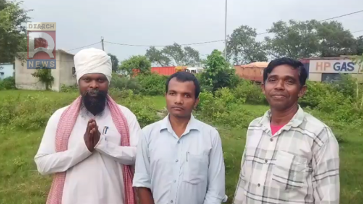नीमडीह में पूर्व प्रत्याशी द्वारा CO पर लगाए गए दुर्व्यवहार के आरोप से जुड़ा प्रशासनिक शिविर का प्रतीकात्मक दृश्य।