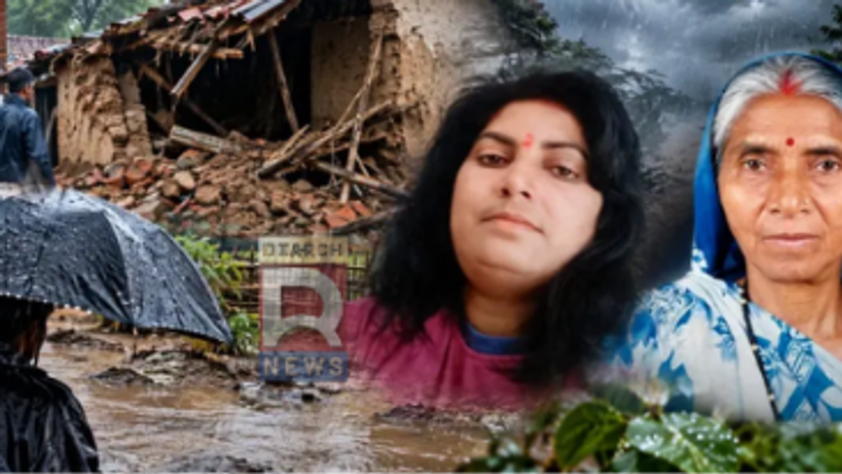 कानपुर देहात में बारिश के बीच ढहे कच्चे मकान के मलबे की तस्वीर