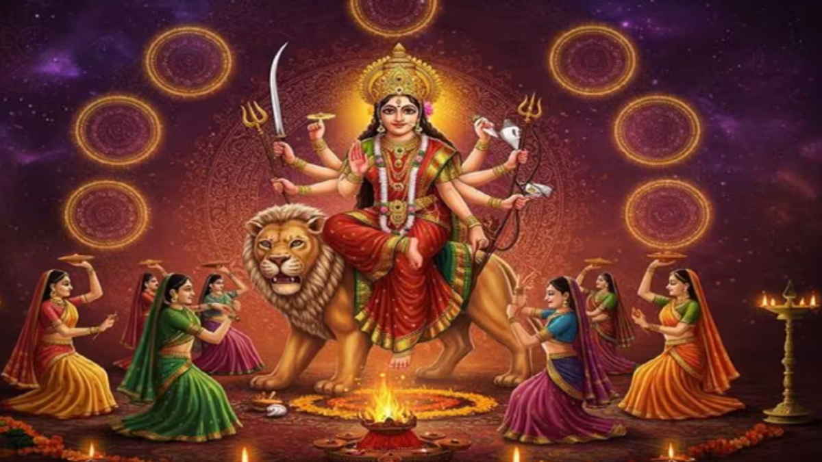 शारदीय नवरात्र में घर के मुख्य द्वार पर स्वास्तिक, ॐ, कलश और लक्ष्मी चरण के शुभ चिह
