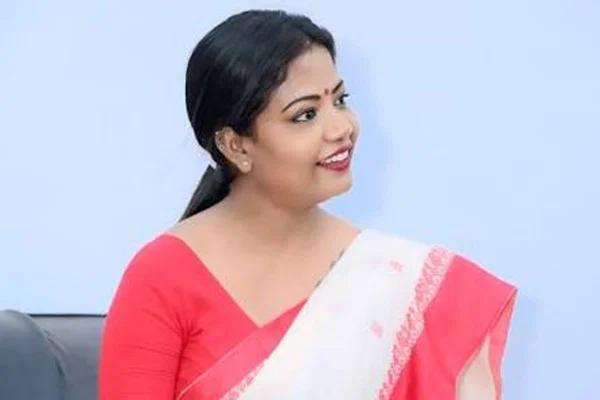 रिम्स अतिक्रमण मामले में झारखंड हाई कोर्ट से अग्रिम जमानत मिलने के बाद आदिवासी नेत्री निशा भगत।