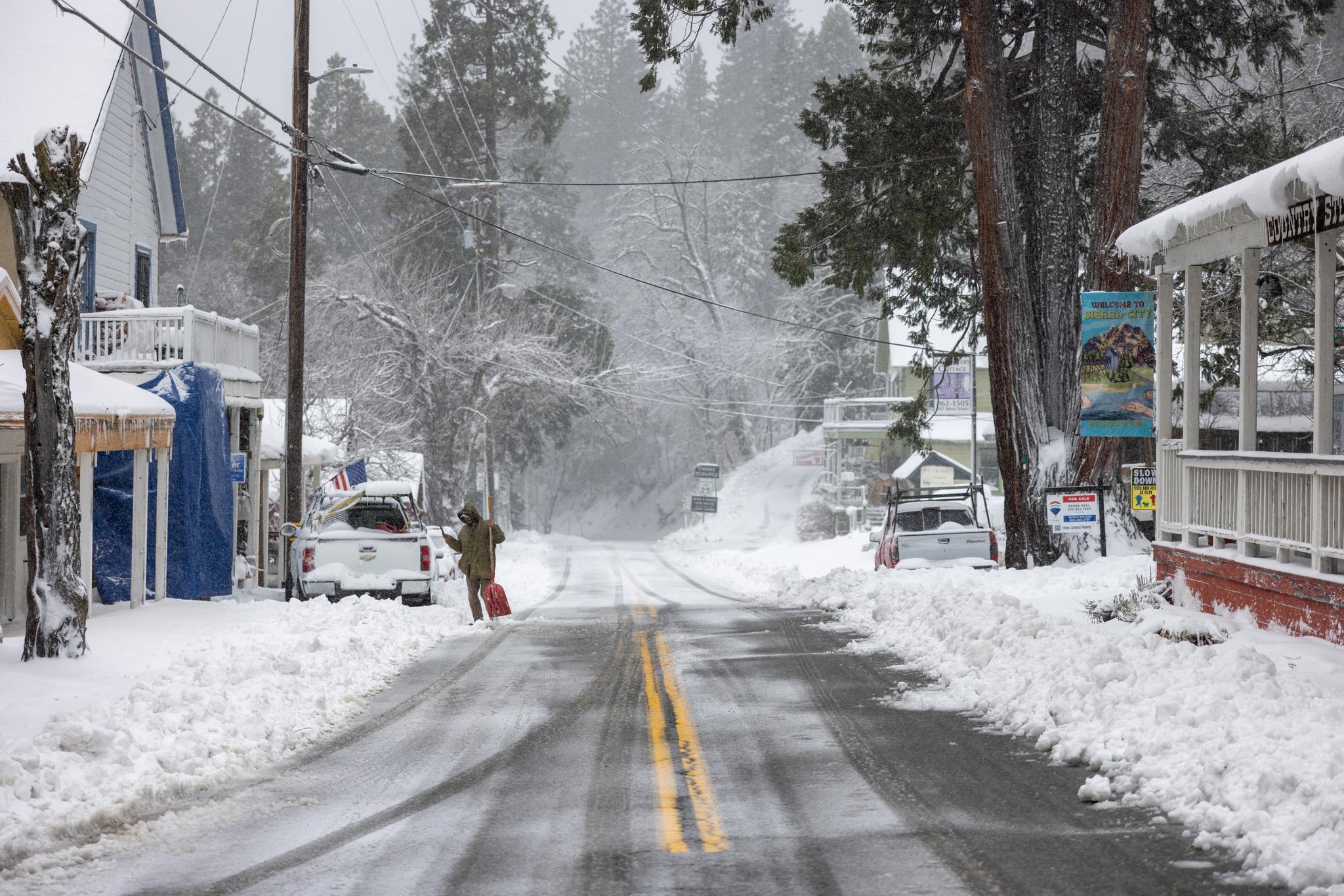 A severe winter storm delays the Great Yuba Pass Chili Cookoff.