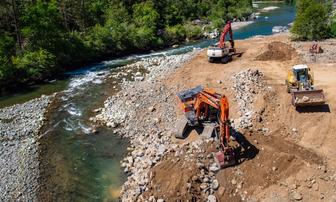Sediment Removal Begins Below Colgate Powerhouse on Yuba River