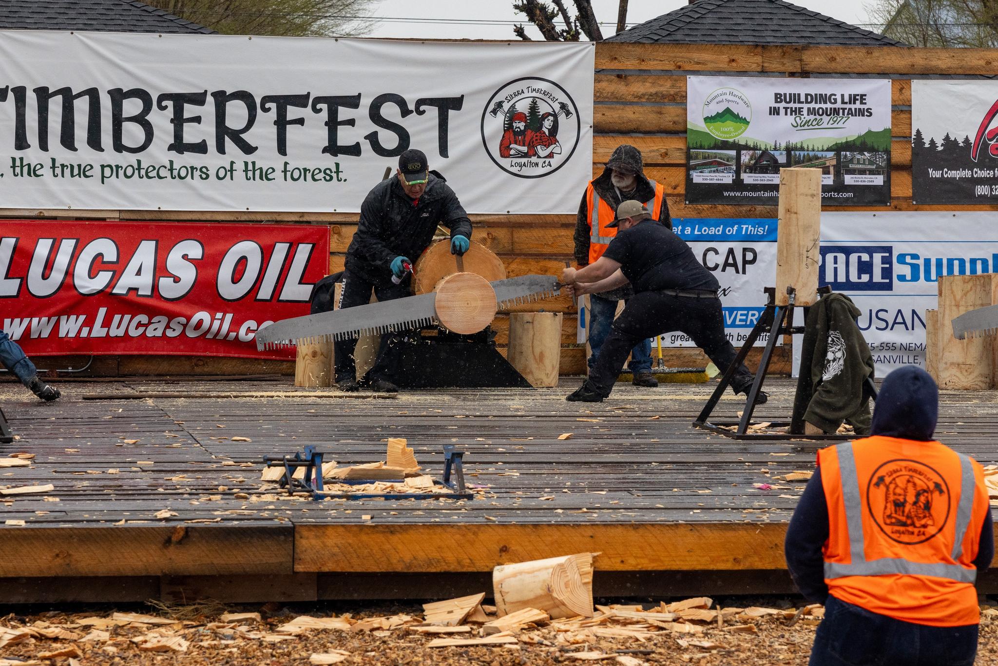 Wesley Palmer competes in the Single Buck