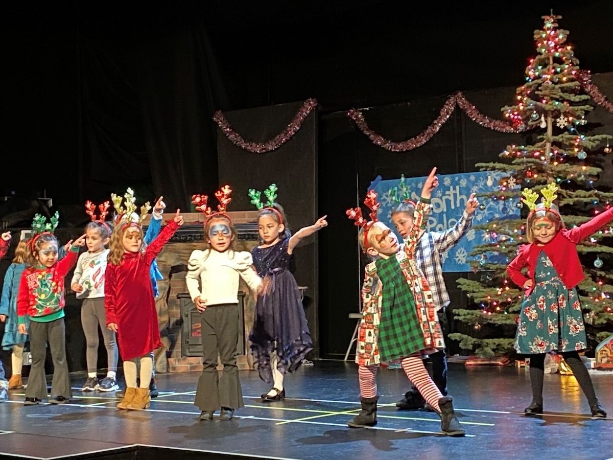 Holiday Show and Auction Benefits School Arts