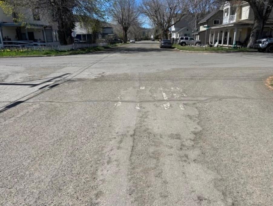 A road in Loyalton lacking a clear stop line.