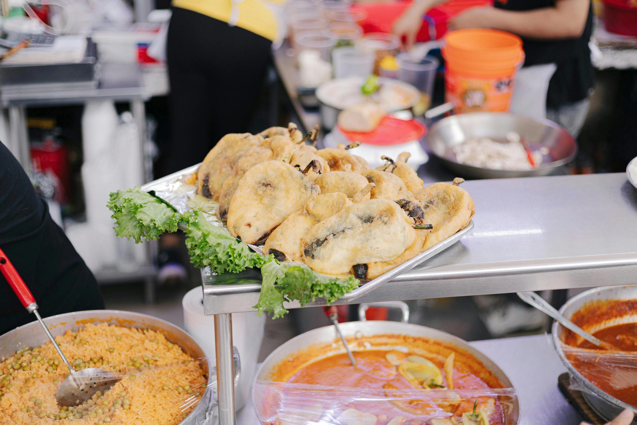 10th- and 11th-graders will serve enchiladas, chile rellenos, and more.