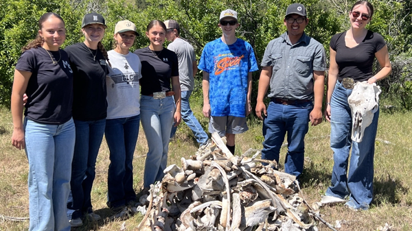 FFA Students Join Sheriff in Ranch Cleanup Drill