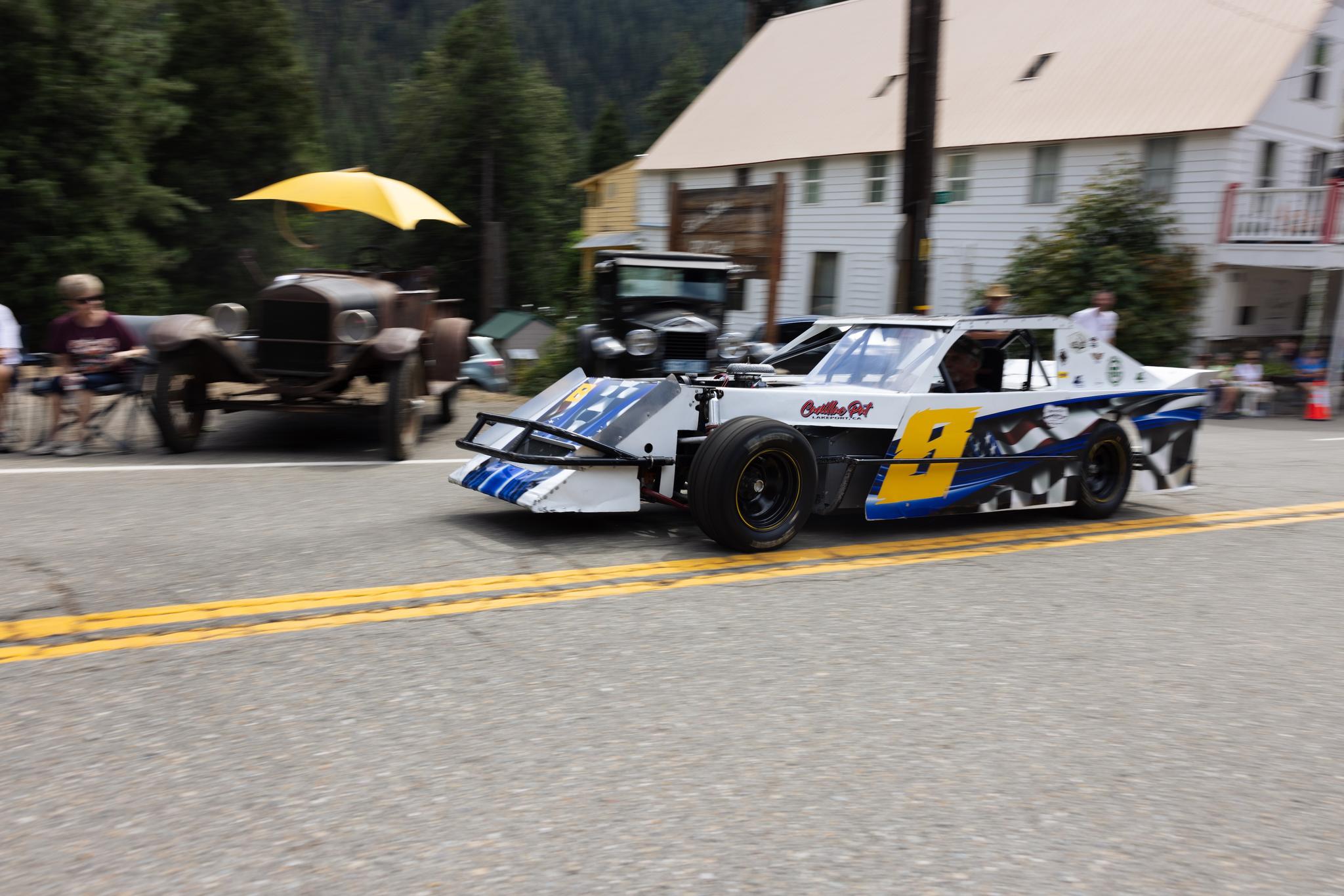 “Best Getaway Car” winner, a Pro 4 Mod, roars into action