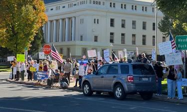 “No Kings” Protests Held in Quincy, Grass Valley, and Nevada City
