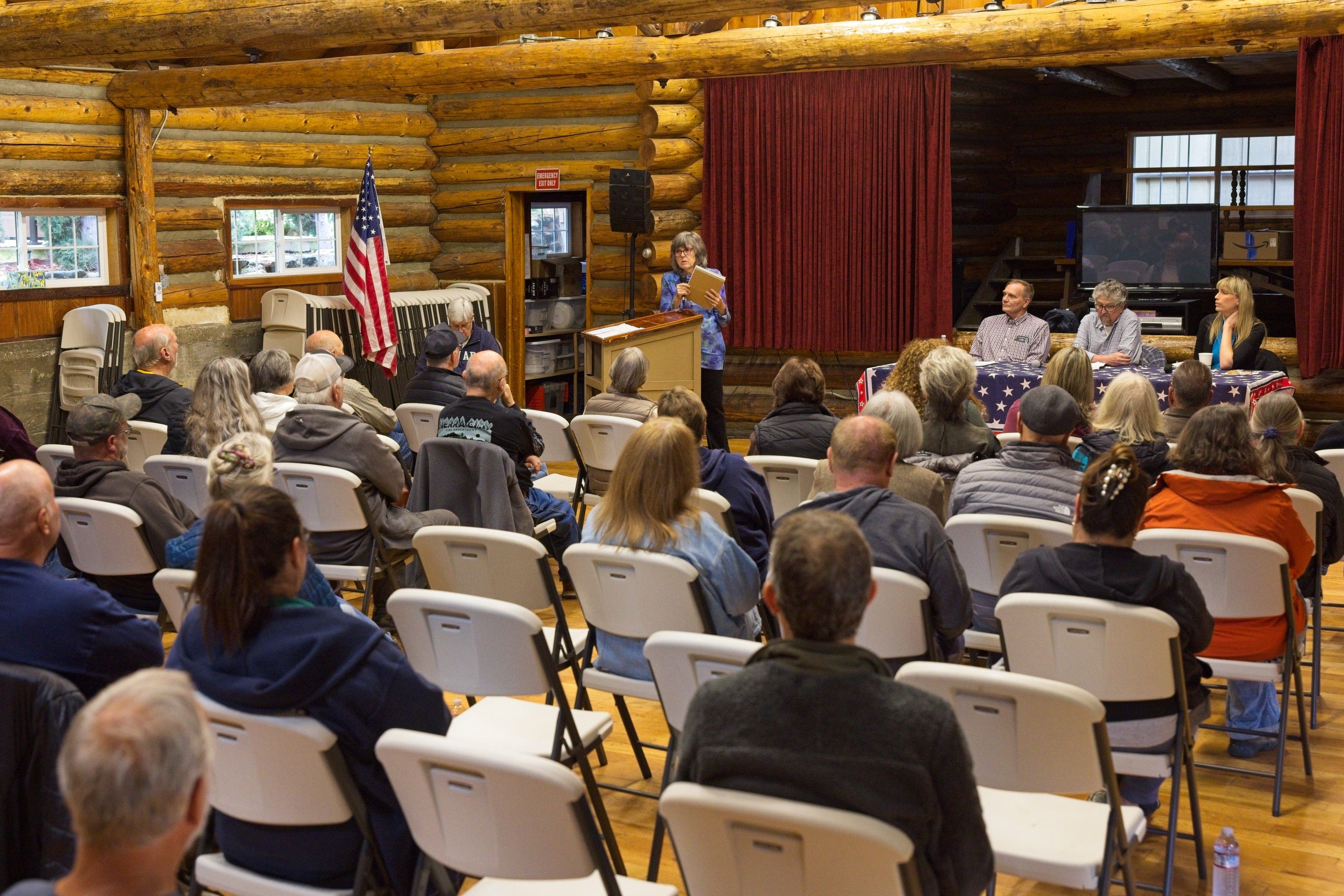 Candidates Face Audience Queries on Funding and Future of District 2
