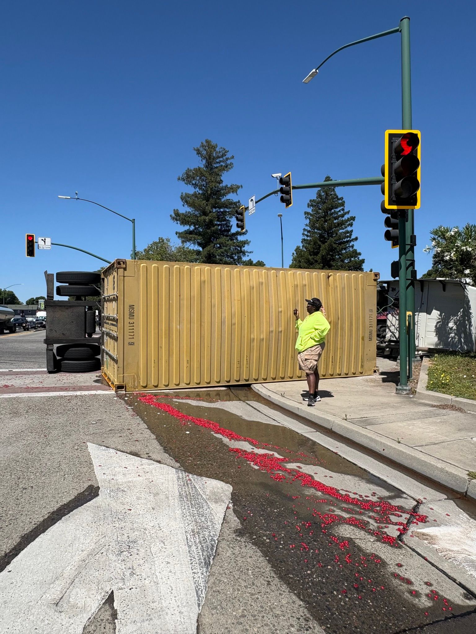 Minor spillage from the trailer of the semi-truck. Credit: Caltrans District 3.