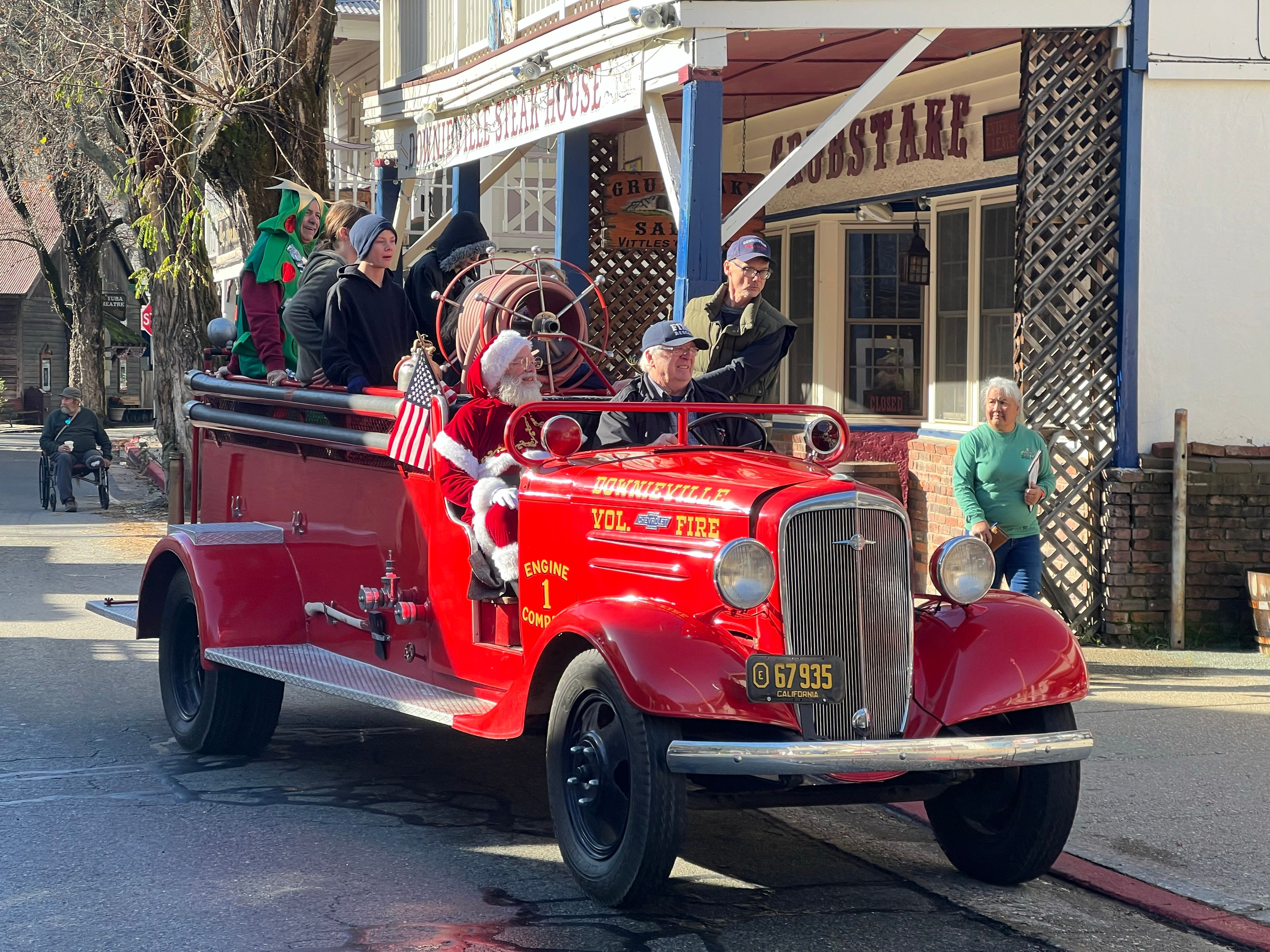 Downieville Fire Auxiliary Hosts Annual “Holiday on Main” Event Saturday