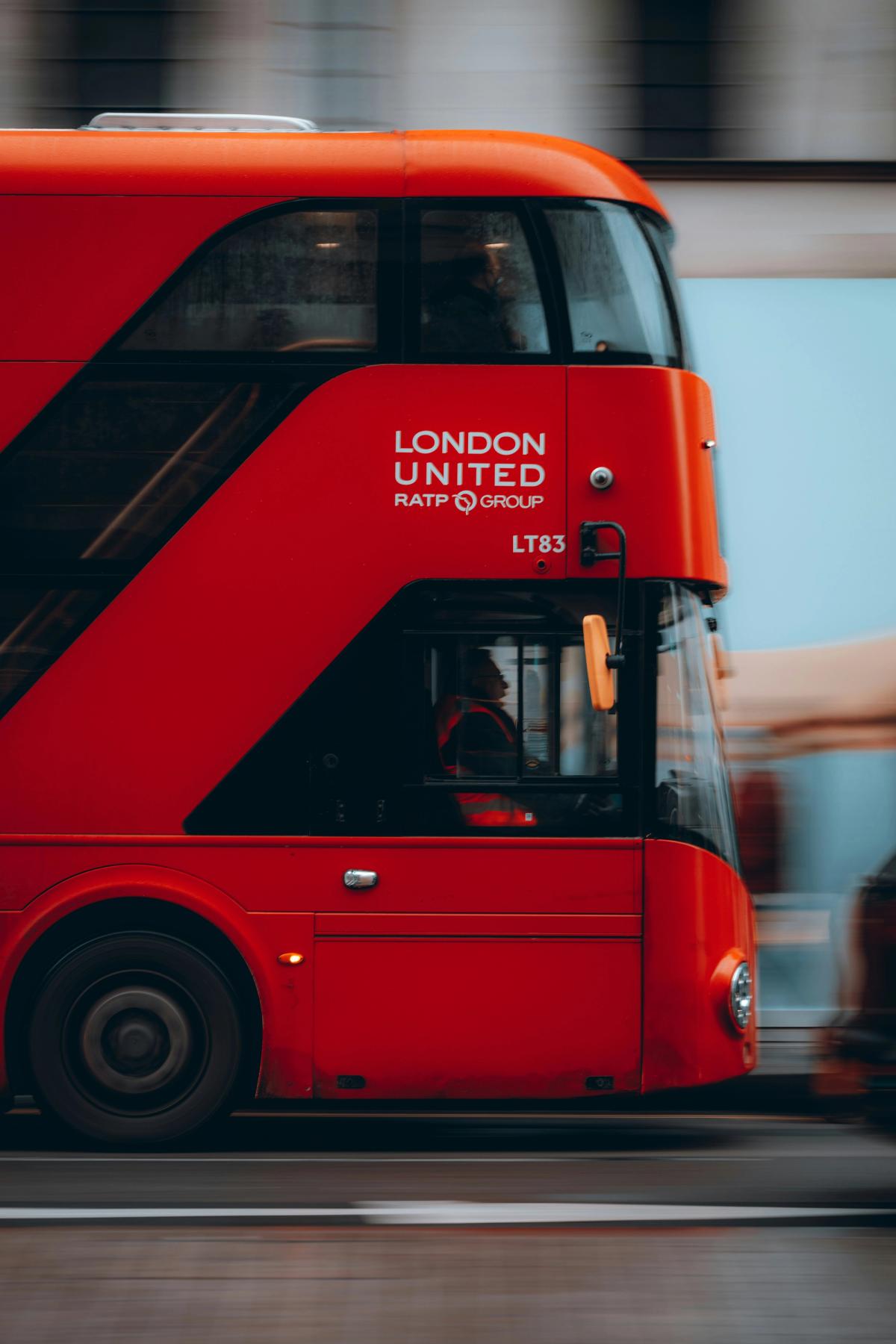 New Superloop bus for faster journeys in East London 