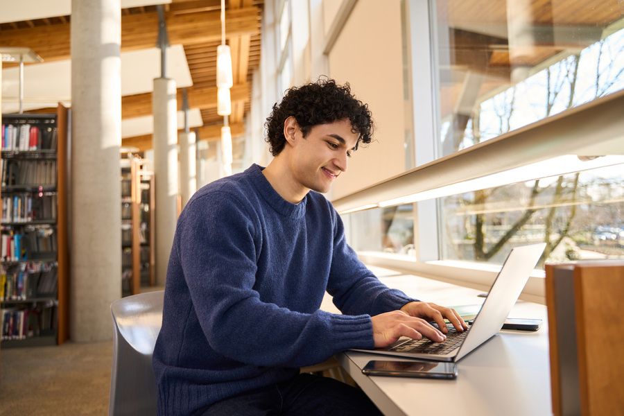 Comment rédiger un CV en terminale pour les inscriptions Post BAC