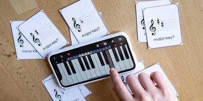 Flashcards for learning piano with application