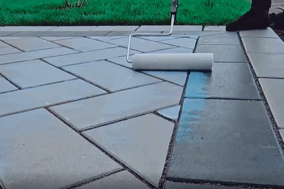 SUPERIOR SURFACE PROTECTION WITH CLEAN SATIN FINISH