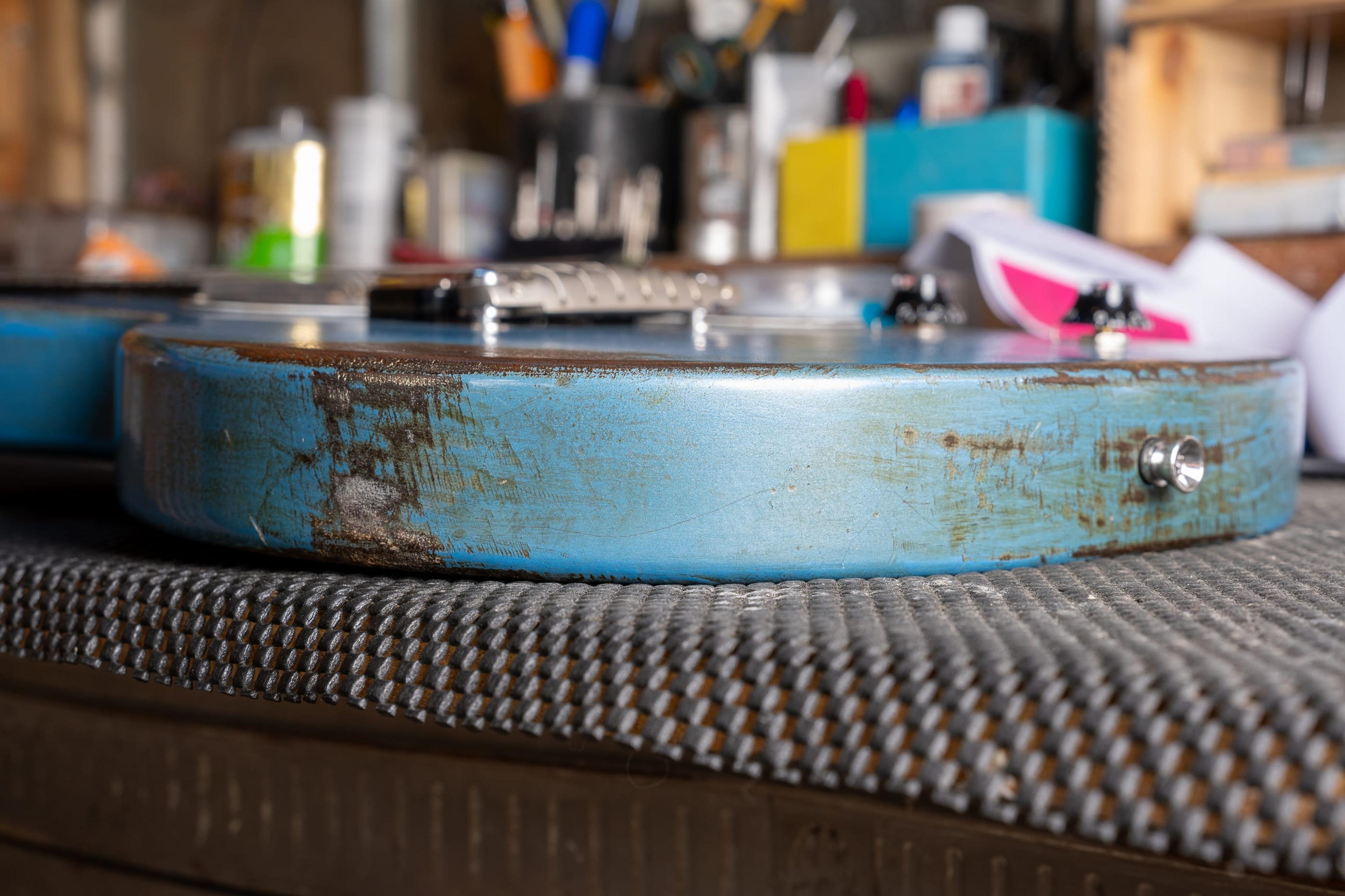 The Rebel's body edge on the bench mat