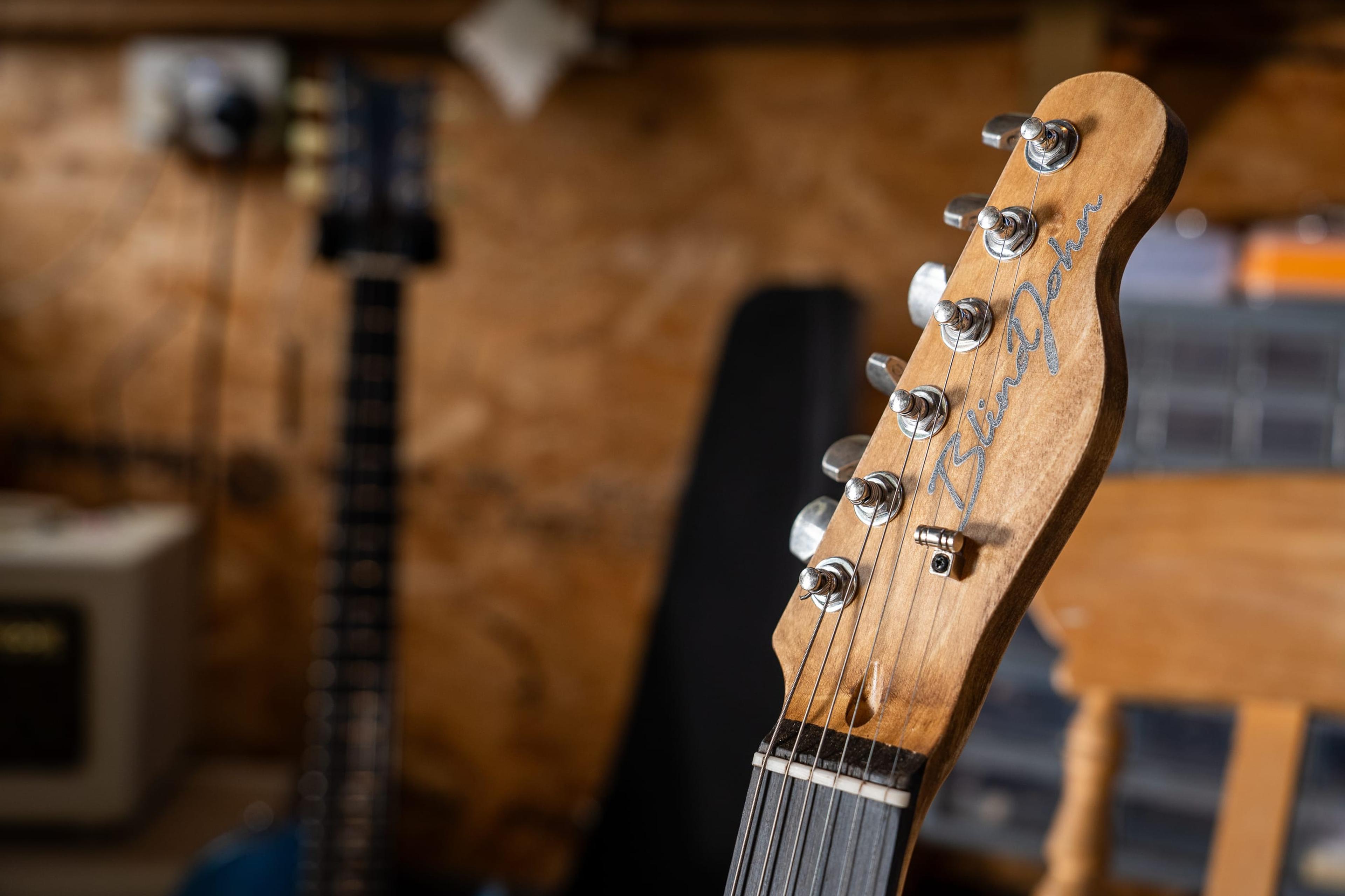 The Runaway's headstock and wordmark