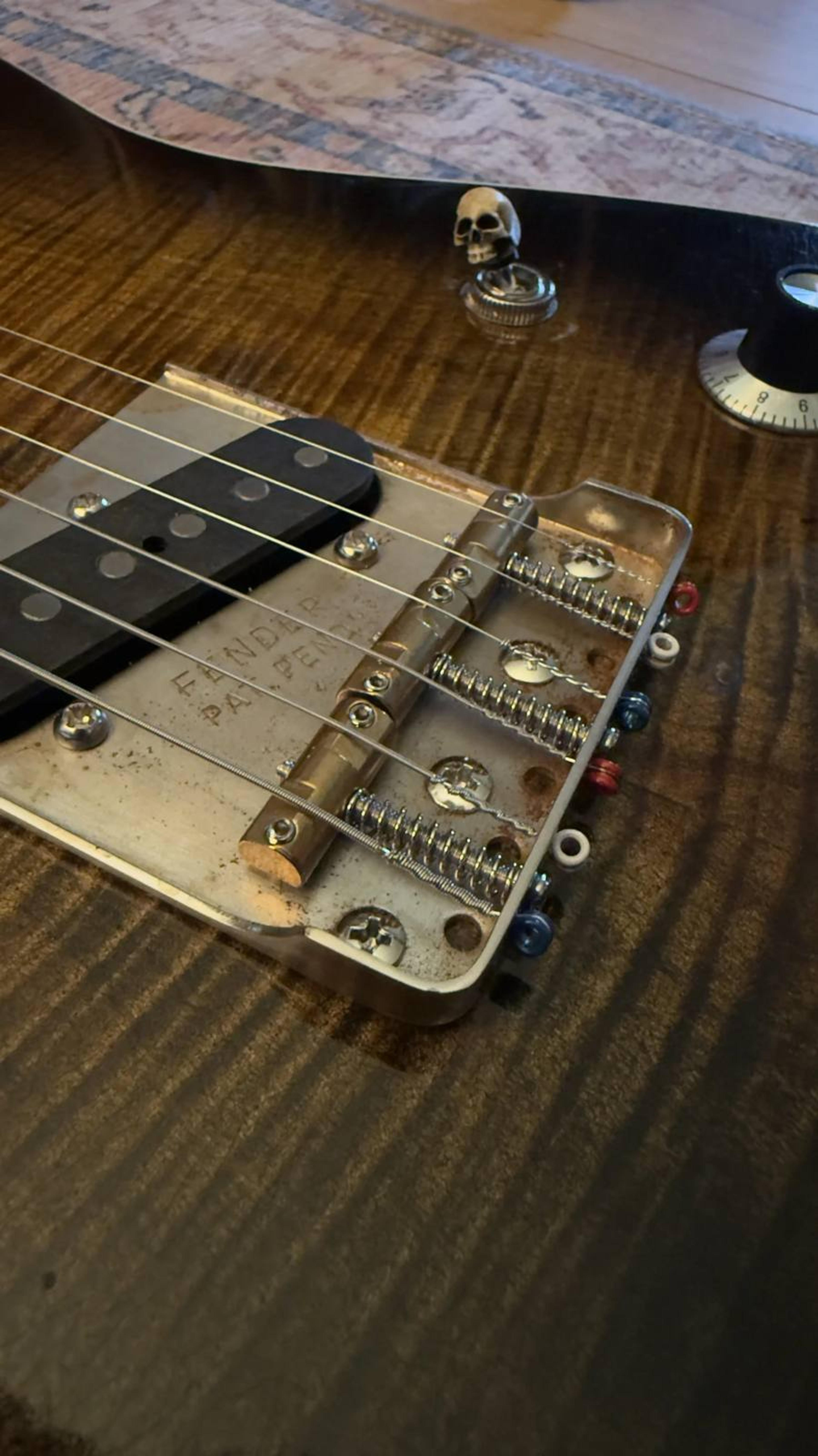 The Lost Model Thickline - Hollow body, flame maple cap, sycamore back, maple neck, rosewood board, Thomas Nilsen HB sized P90 neck, BKP Old Guard bridge, relic tobaccoburst paint, Double bound guitar from Blind Johns Guitars - body 1
