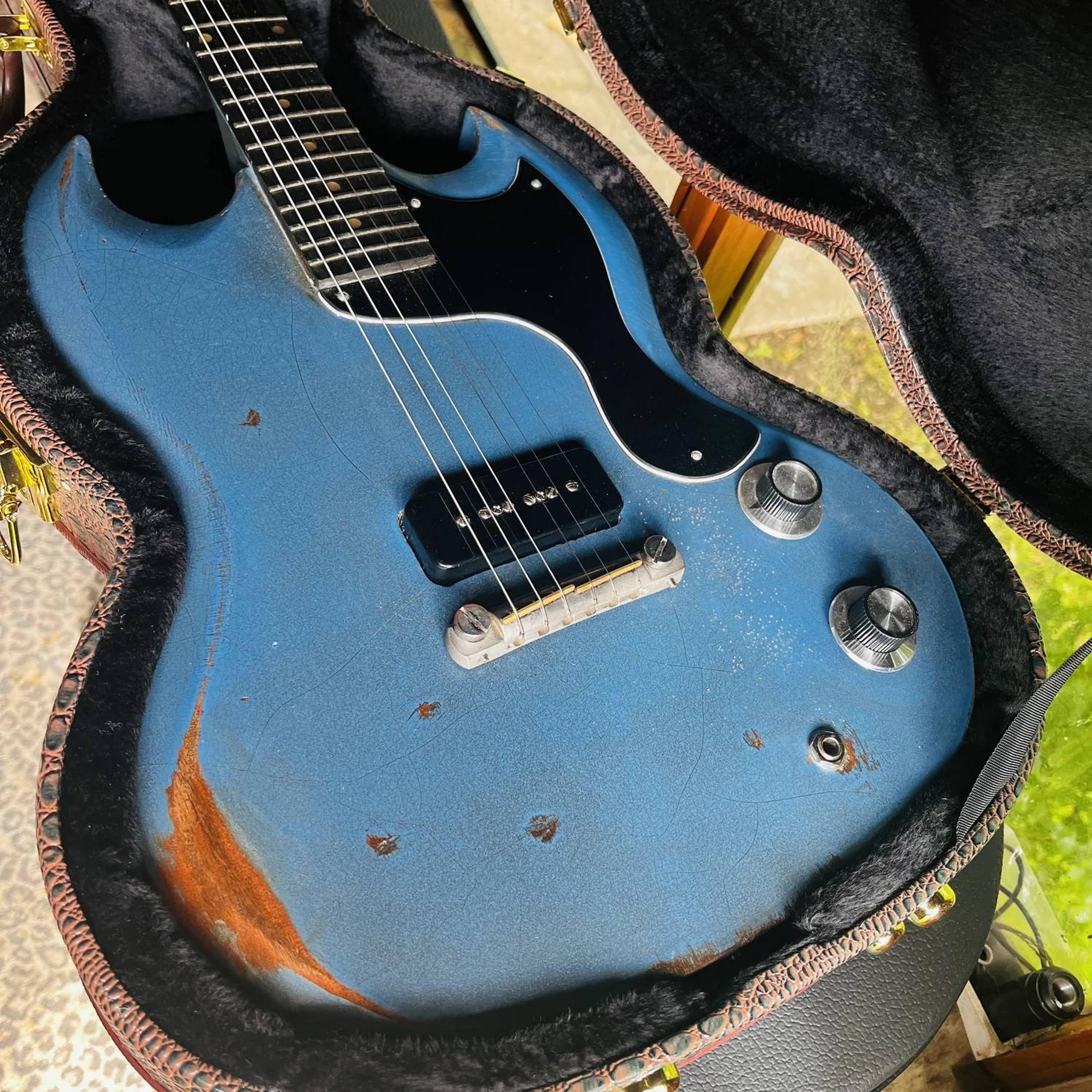 The Kid - SG Jnr style double cut - set neck - relic guitar nom 3 in Pelham Blue