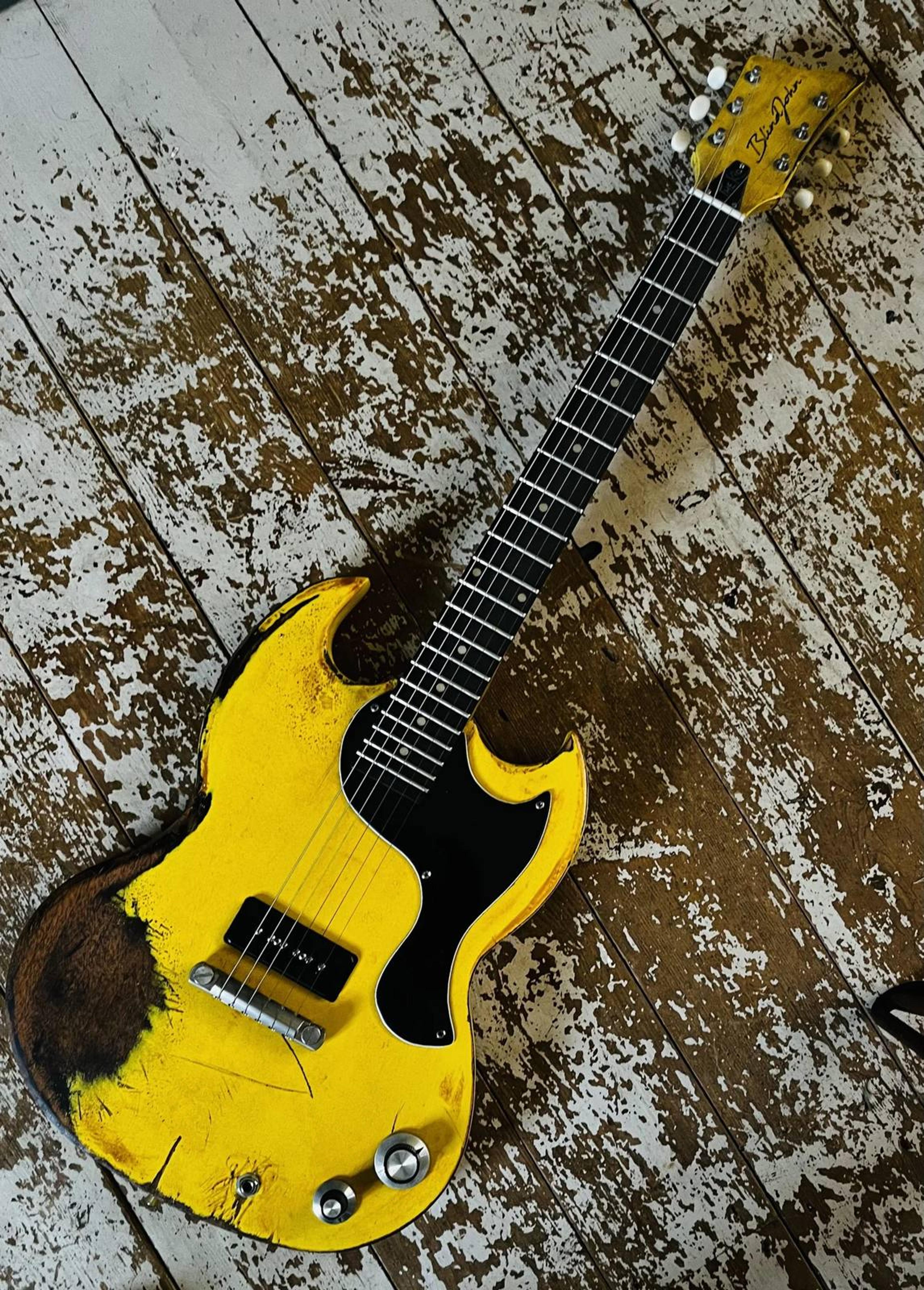 The Kid - SG Jnr style double cut - set neck - heavy relic Positano Yellow - Bareknuckle pickups Mississippi Queen Dog Ear P90 full