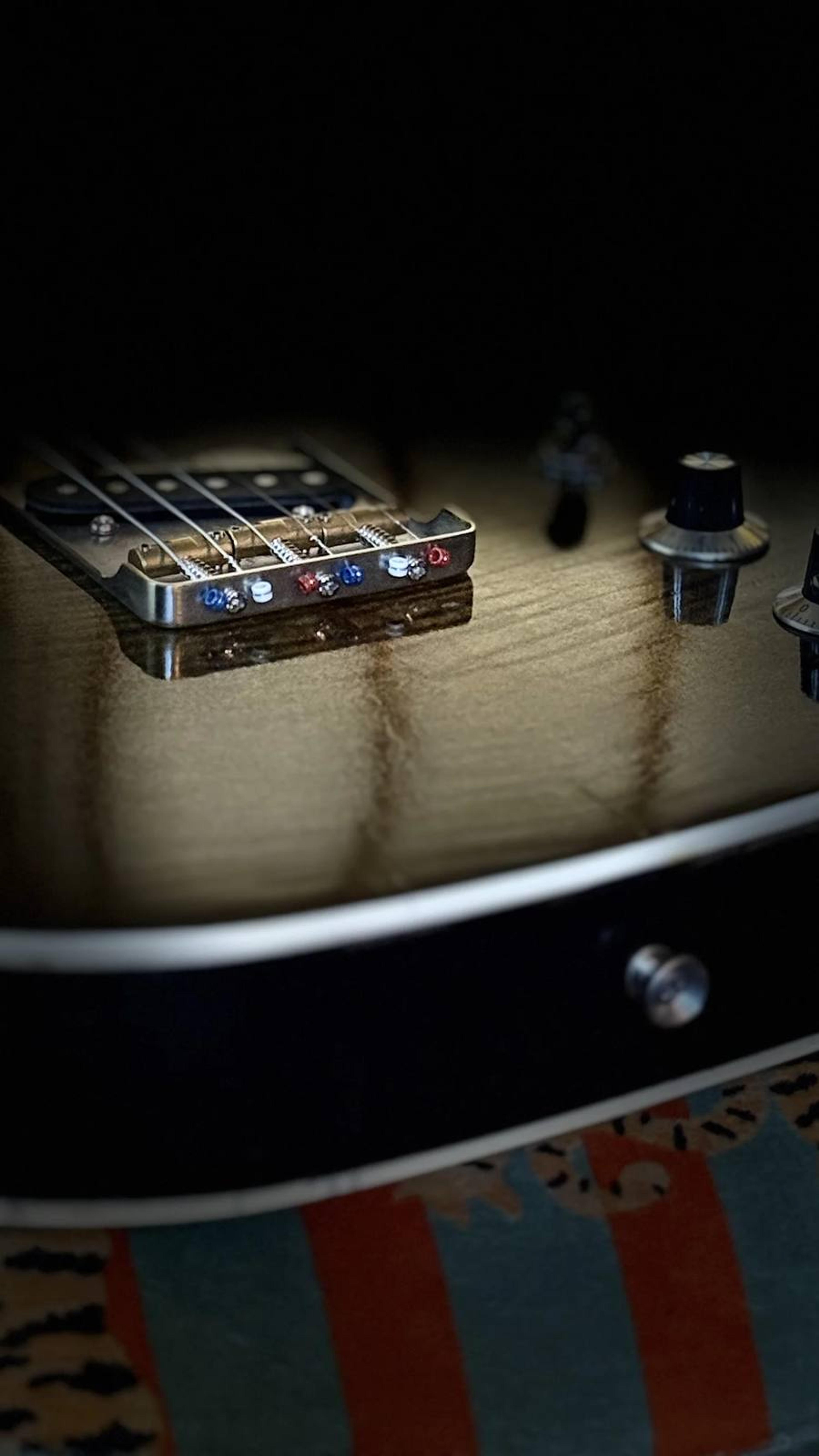 The Lost Model Thickline - Hollow body, flame maple cap, sycamore back, maple neck, rosewood board, Thomas Nilsen HB sized P90 neck, BKP Old Guard bridge, relic tobaccoburst paint, Double bound guitar from Blind Johns Guitars - studio 1
