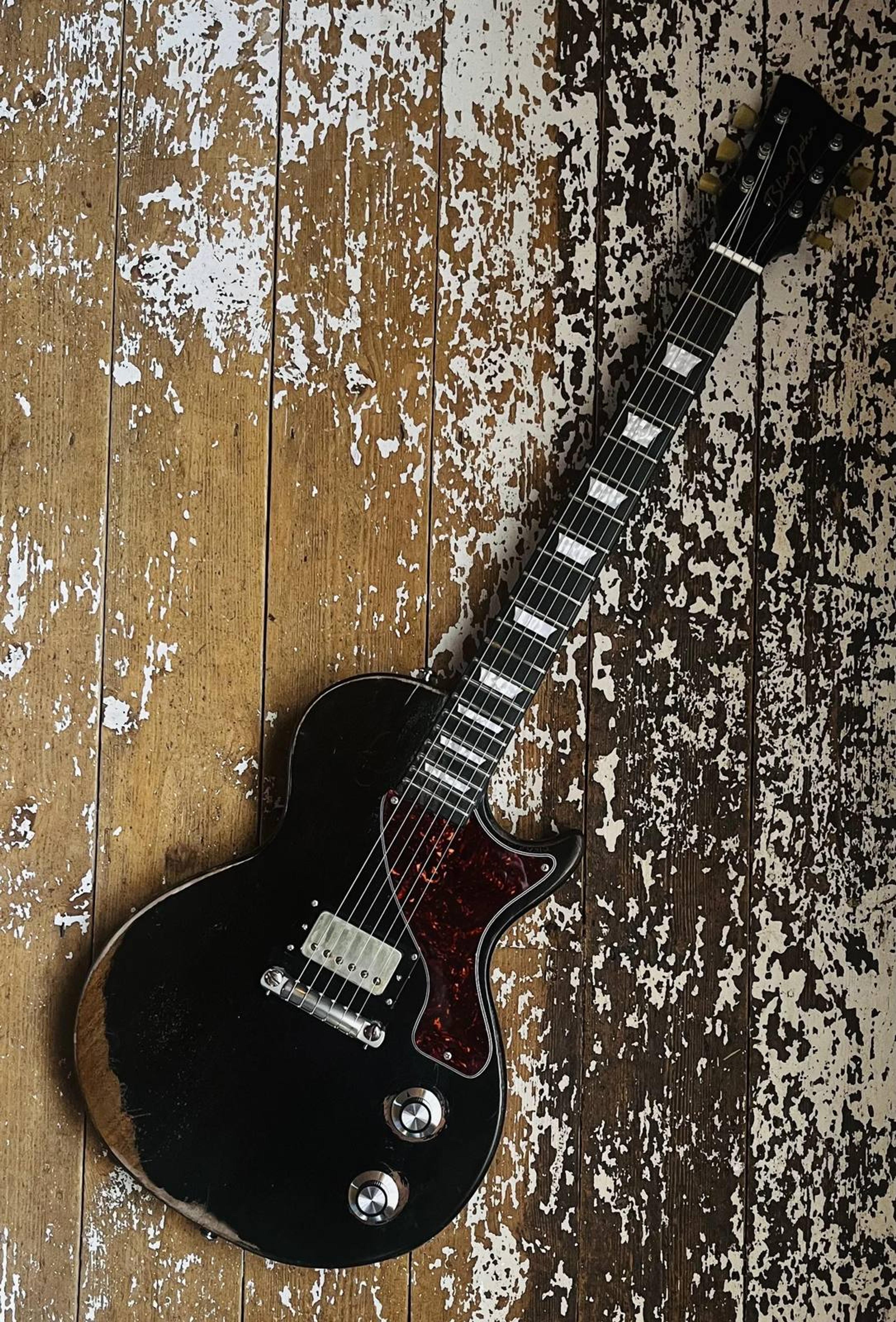 The Rebel Custom - LP Jnr style single pickup set neck custom guitar in Ebony - Bareknuckle Mule Humbucker - Faber Bridge - heavy checked hand relic'd nitrocellulose paint - Full 2