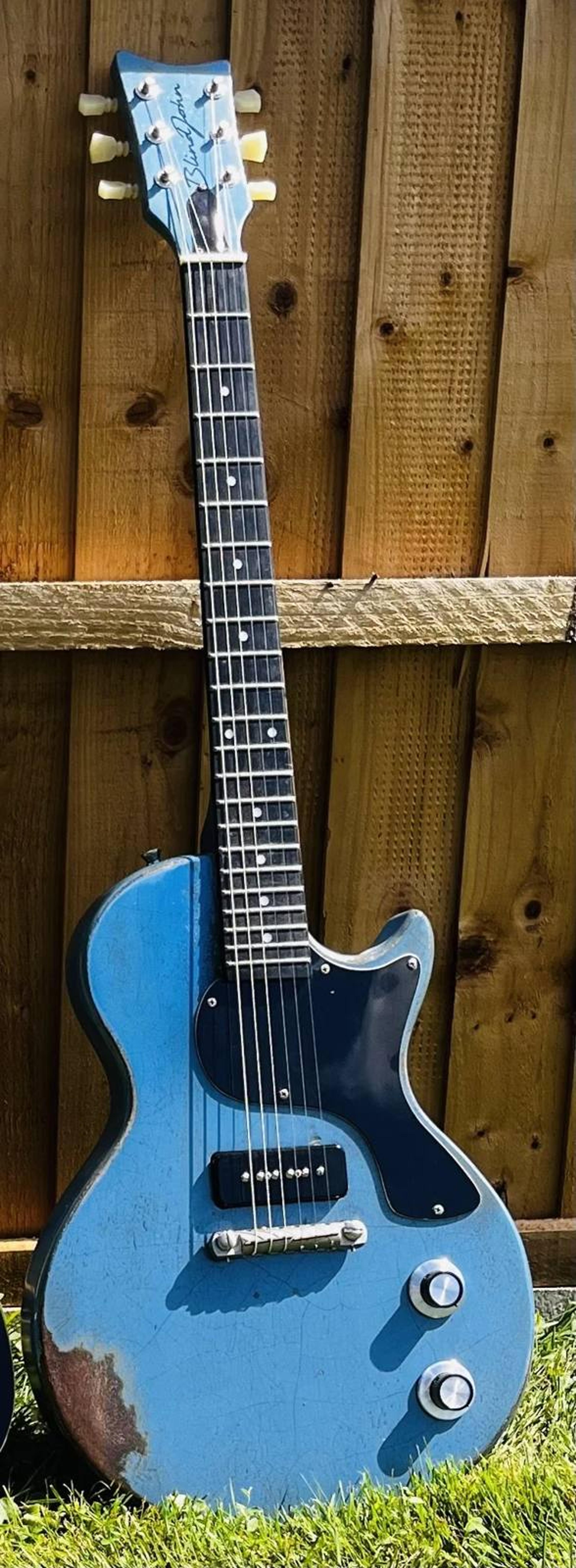 The Rebel Custom - LP Jnr style single pickup set neck custom guitar in Pelham Blue metallic - Thomas Nilsen Soapbar pickup - Faber Bridge - heavy checked hand relic'd nitrocellulose paint - finished