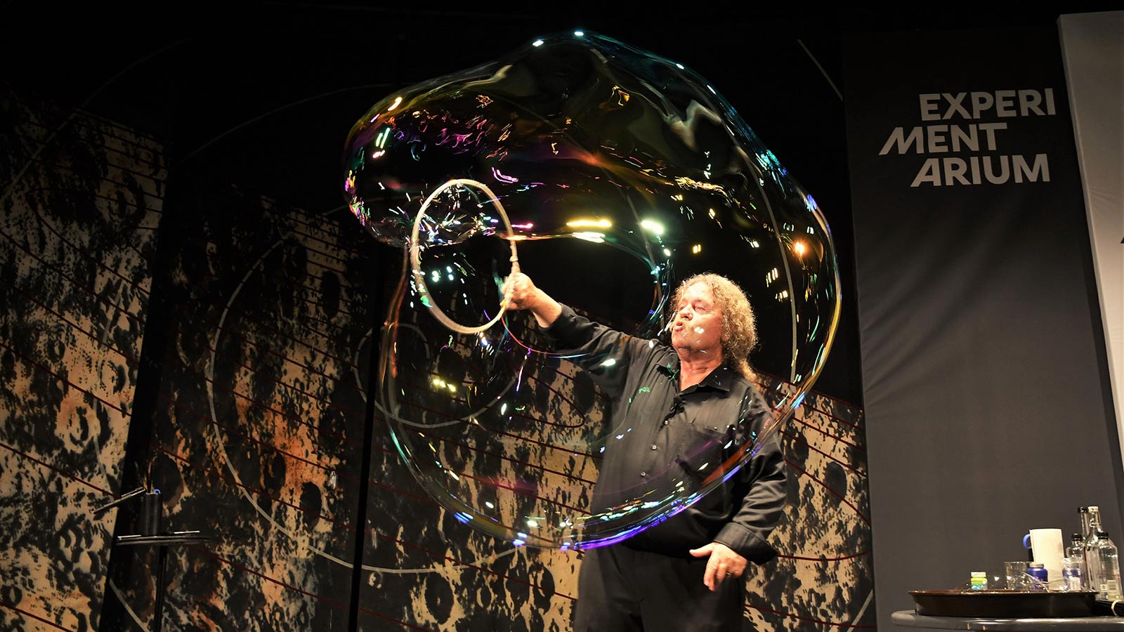 Sæbeboblefestivalen vender tilbage til Experimentarium efter ti år