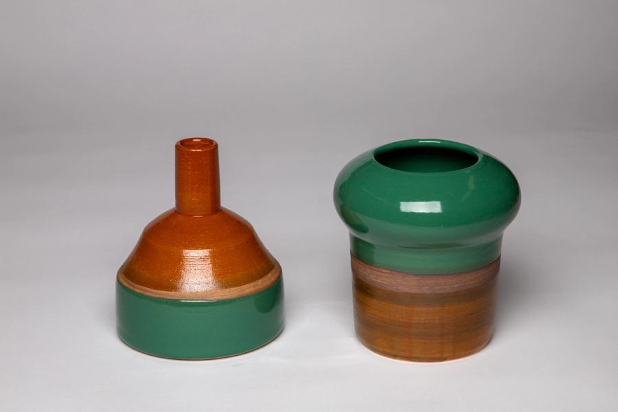 Set of two medium pots, porcelanous stoneware