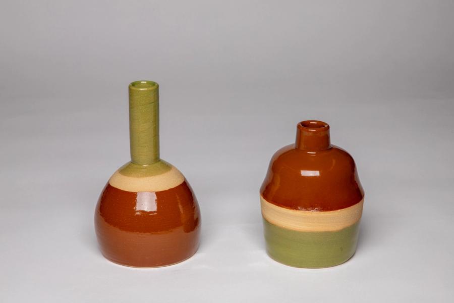 Set of two medium pots, porcelanous stoneware