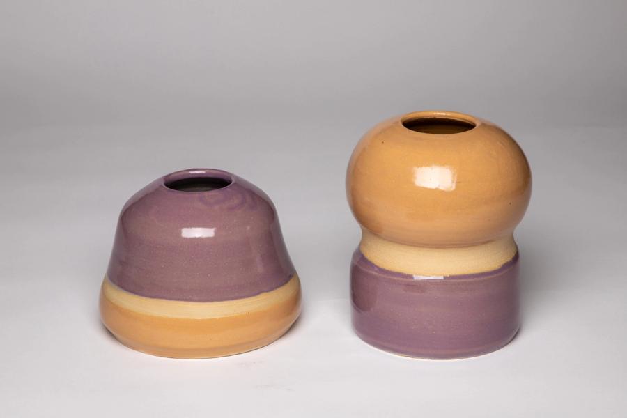 Set of two medium pots, porcelanous stoneware