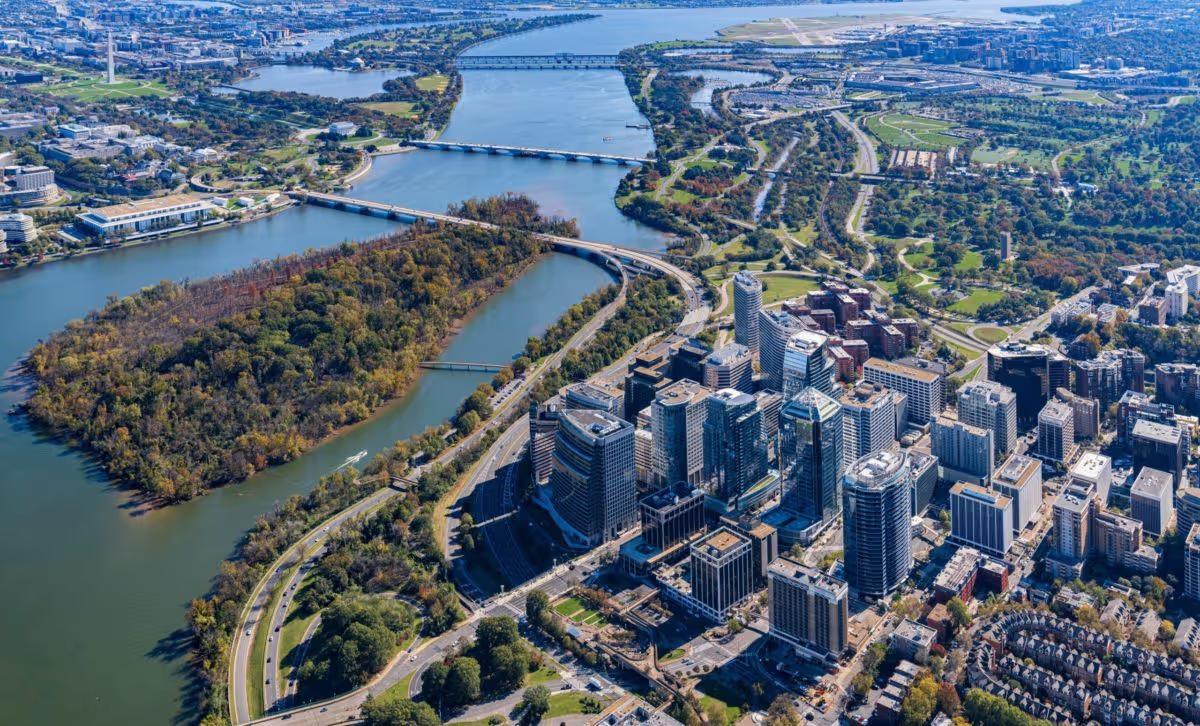 City Biz: Arlington’s Monday Properties is Using VR to Manage Online Tours
