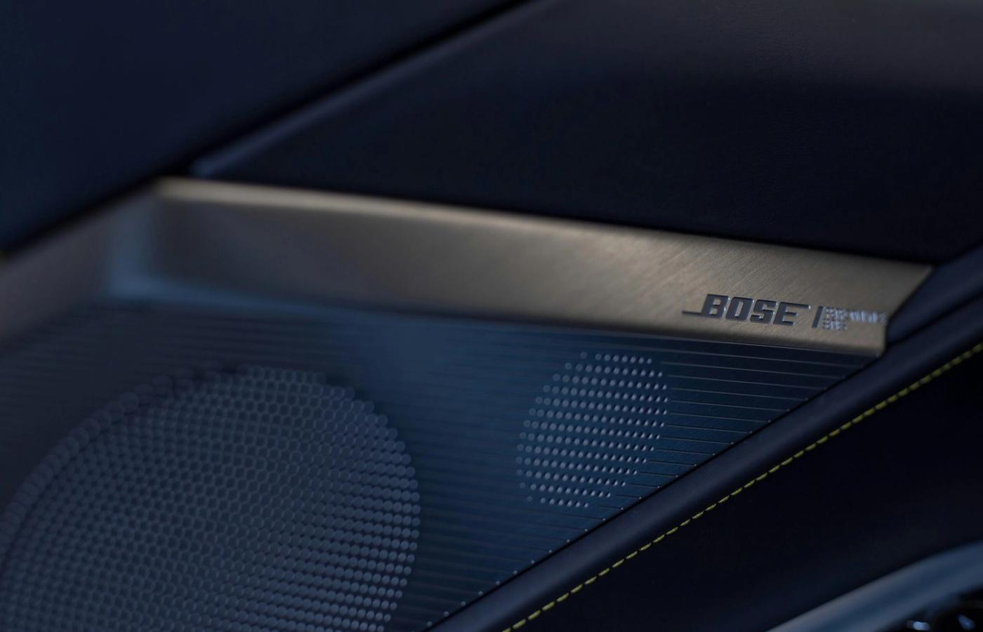 자본주의의 문법을 깨고 탄생한 음향의 제국: 보스(Bose)의 R&D 연금술